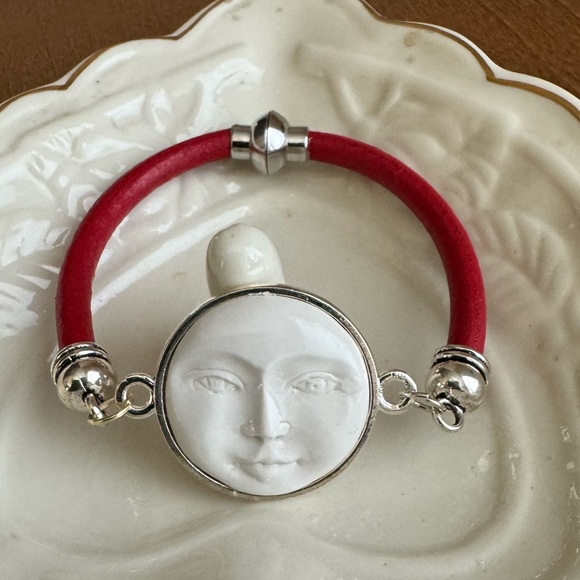 Moon Face Pendant Bracelet on Leather with Magnetic Clasp - Picture 1 of 4